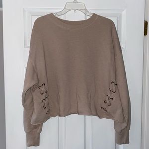 ✨American Eagle/ Aerie Crop Sweatshirt (with Criss Cross)